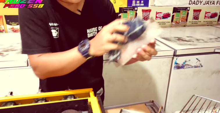 Tanpa air, begini cara bersihkan alat panggang sosis agar kinclong seperti baru