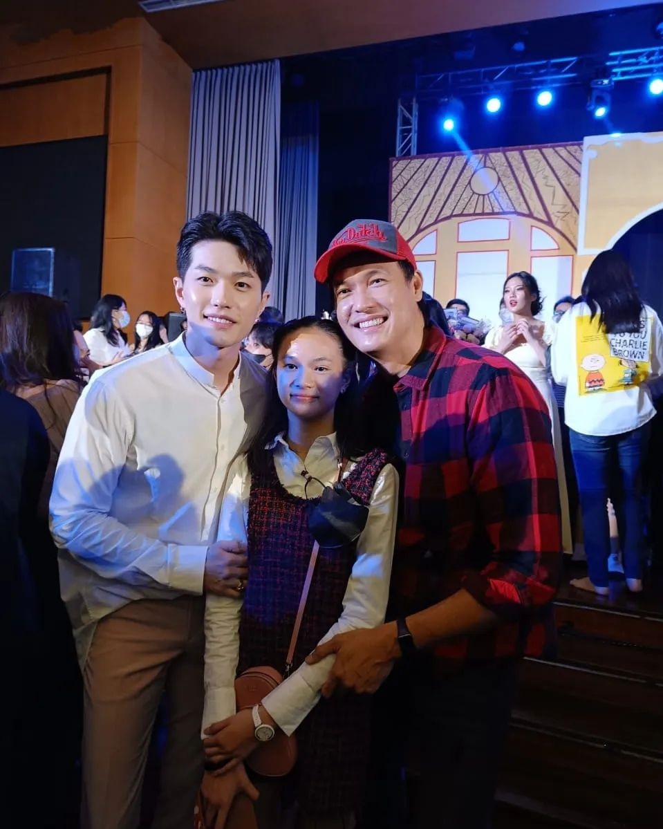 momen kebersamaan Lee Jeong Hoon dan Irwan Chandra © berbagai sumber momen kebersamaan Lee Jeong Hoon dan Irwan Chandra © berbagai sumber