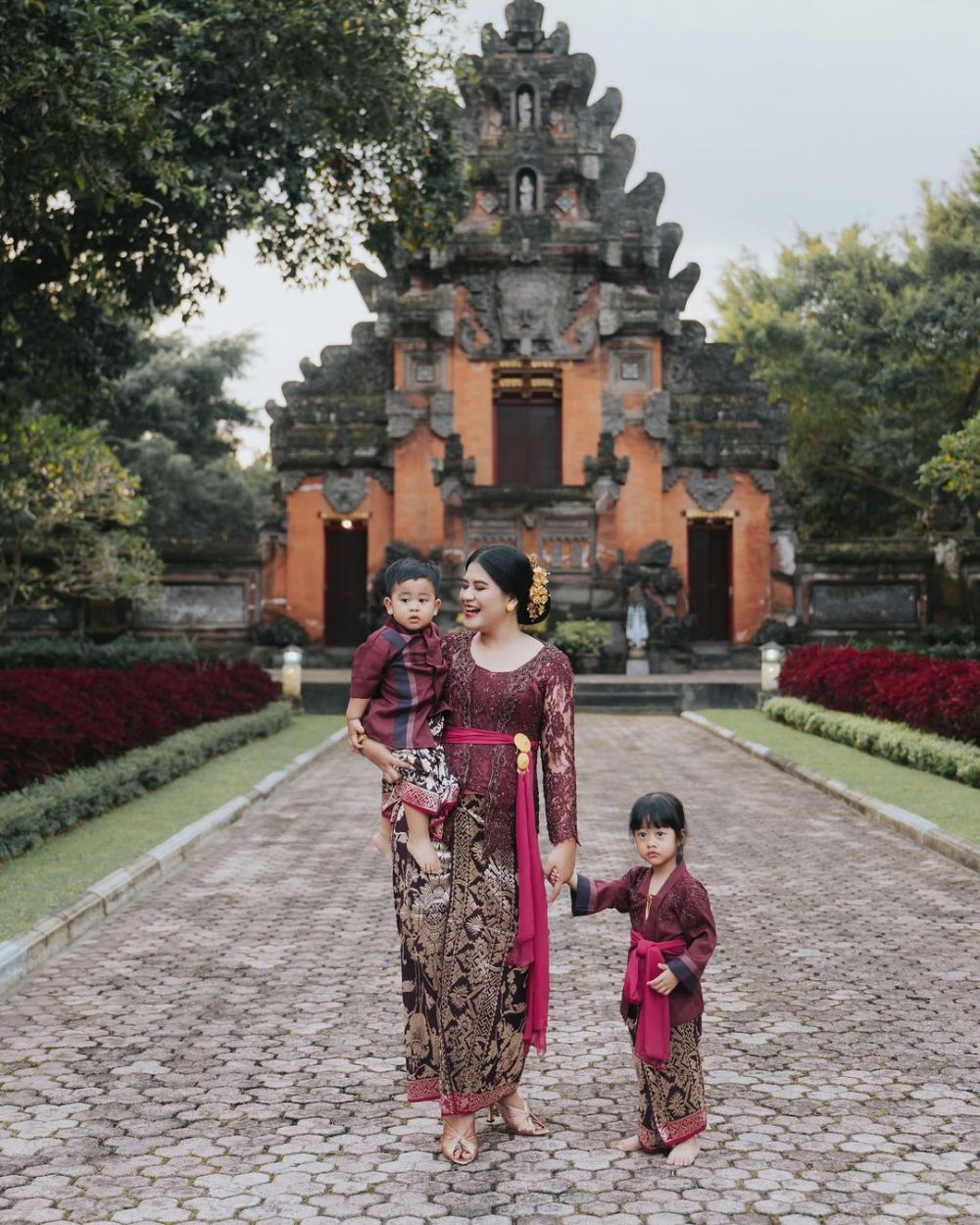 pemotretan Al Nahyan dan Kahiyang © Instagram pemotretan Al Nahyan dan Kahiyang © Instagram