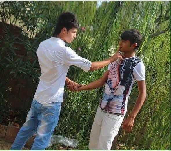 ide pose foto nyeleneh © berbagai sumber