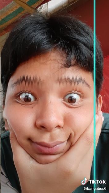 aksi pakai filter viral tiktok © TikTok