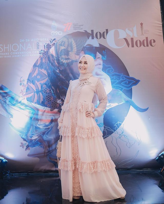 Sahrul Gunawan Dine Mutiara © berbagai sumber Sahrul Gunawan Dine Mutiara © berbagai sumber