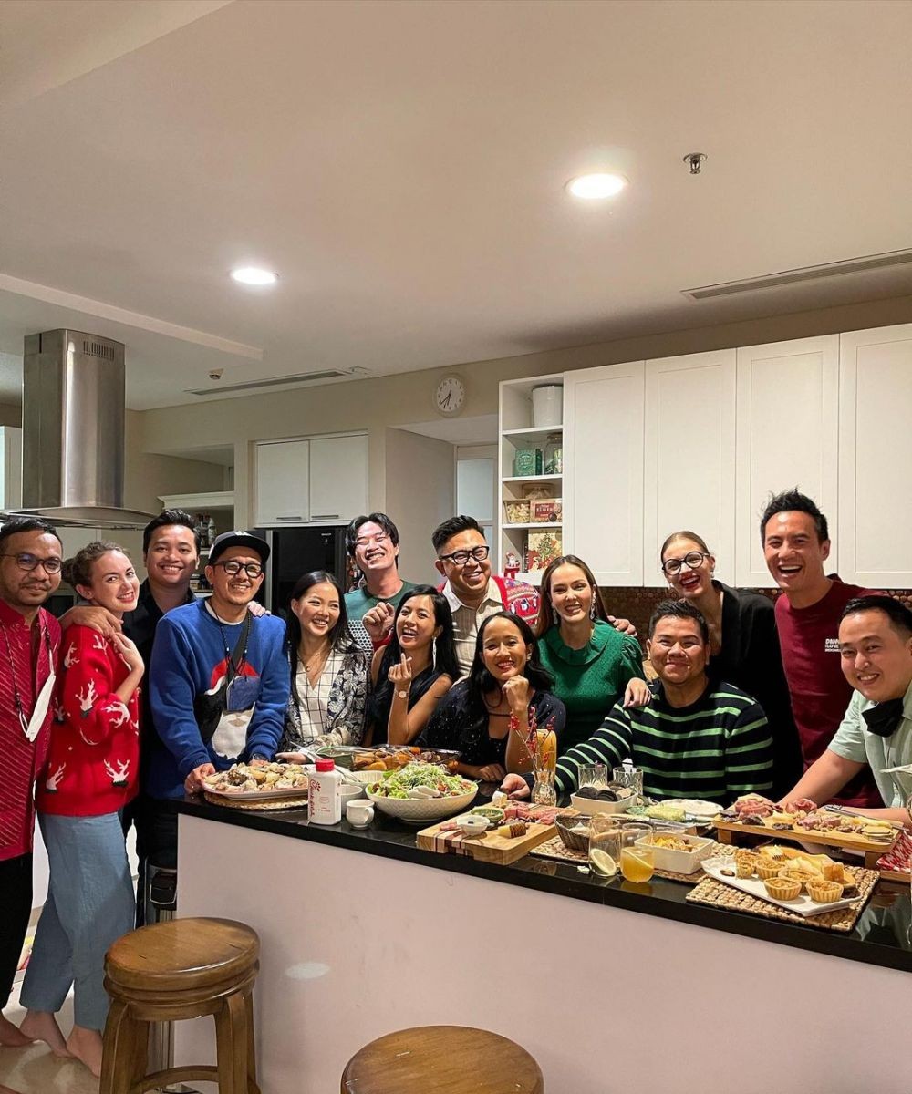 Rianti Cartwright kumpul Instagram