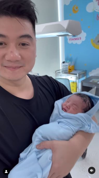 istri Chef Arnold melahirkan putra kedua © 2022 berbagai sumber