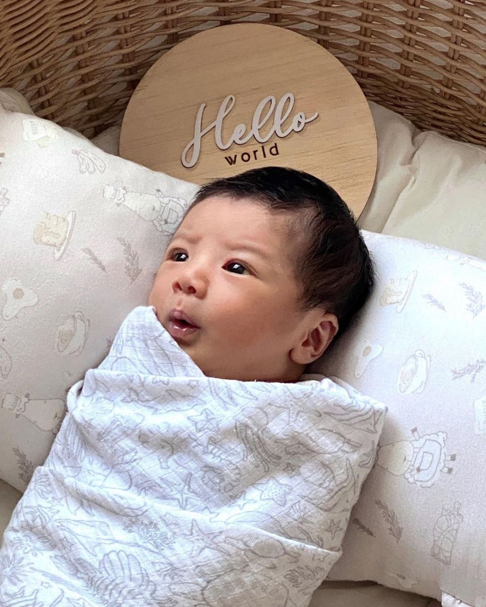 istri Chef Arnold melahirkan putra kedua © 2022 berbagai sumber