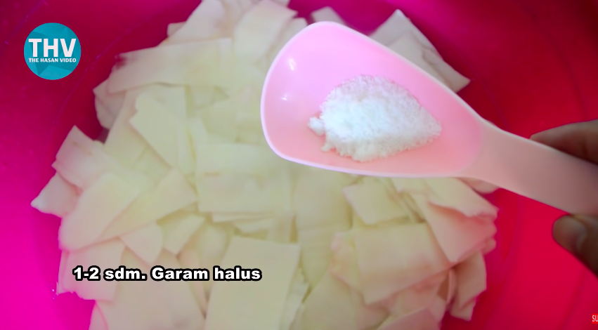 9 Trik bikin keripik sanjai, gurih, pedas, dan tetap renyah hingga sebulan