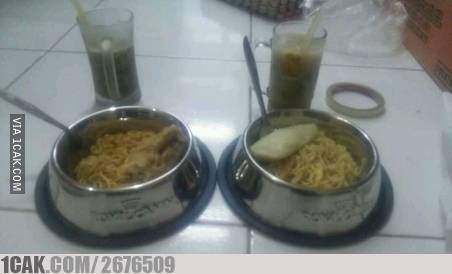 cara praktis makan mi instan © berbagai sumber