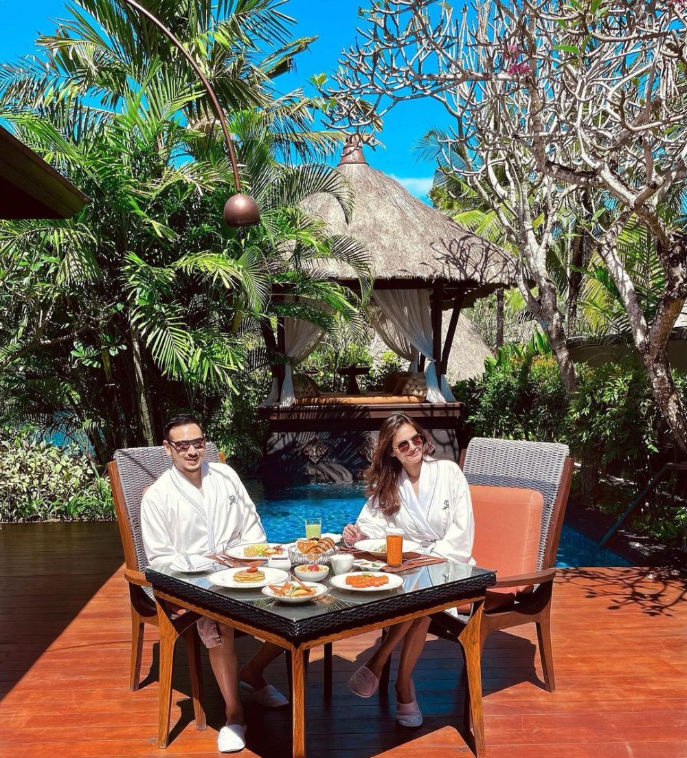 potret harmonis rumah tangga cut tari & richard kevin © berbagai sumber