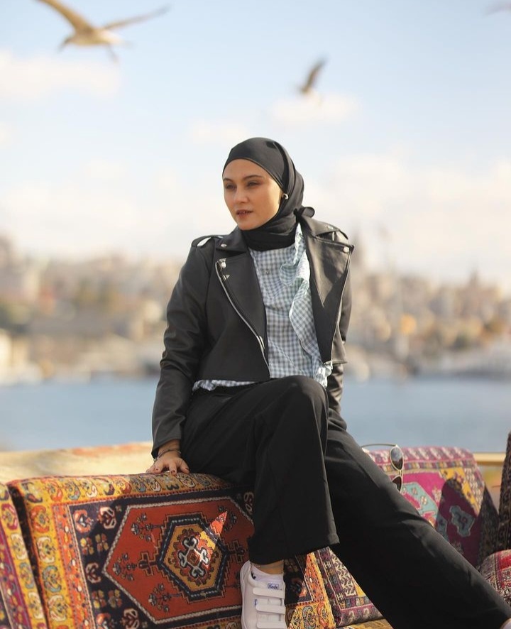 Artis kuliah fakultas hukum istimewa