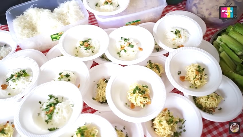 10 Hidangan di akikah keponakan Ayu Ting Ting, menu merakyat tapi rasa nikmat