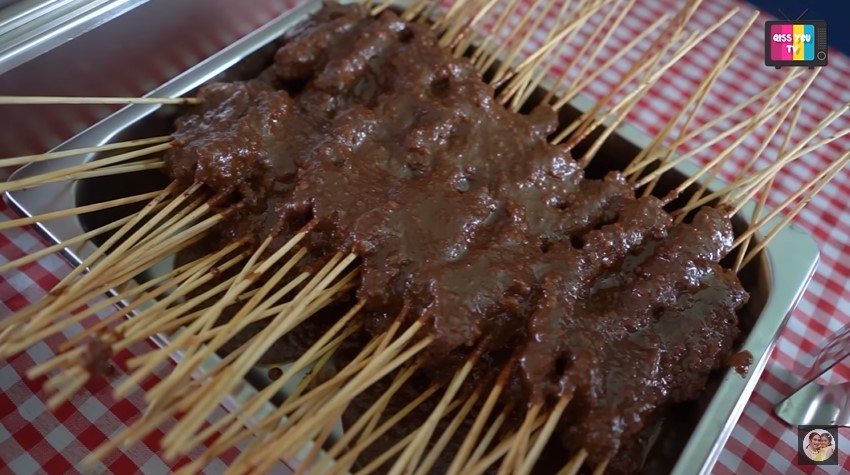 10 Hidangan di akikah keponakan Ayu Ting Ting, menu merakyat tapi rasa nikmat