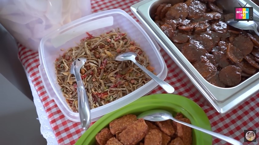10 Hidangan di akikah keponakan Ayu Ting Ting, menu merakyat tapi rasa nikmat