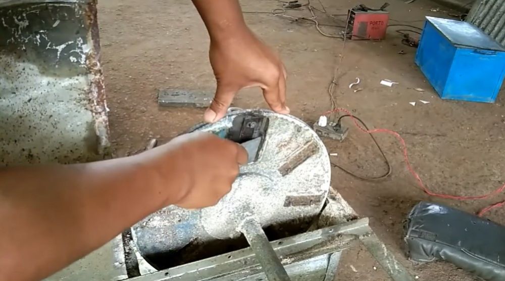 Tanpa perlu dibongkar, begini cara mengasah mata pisau mesin pemotong keripik