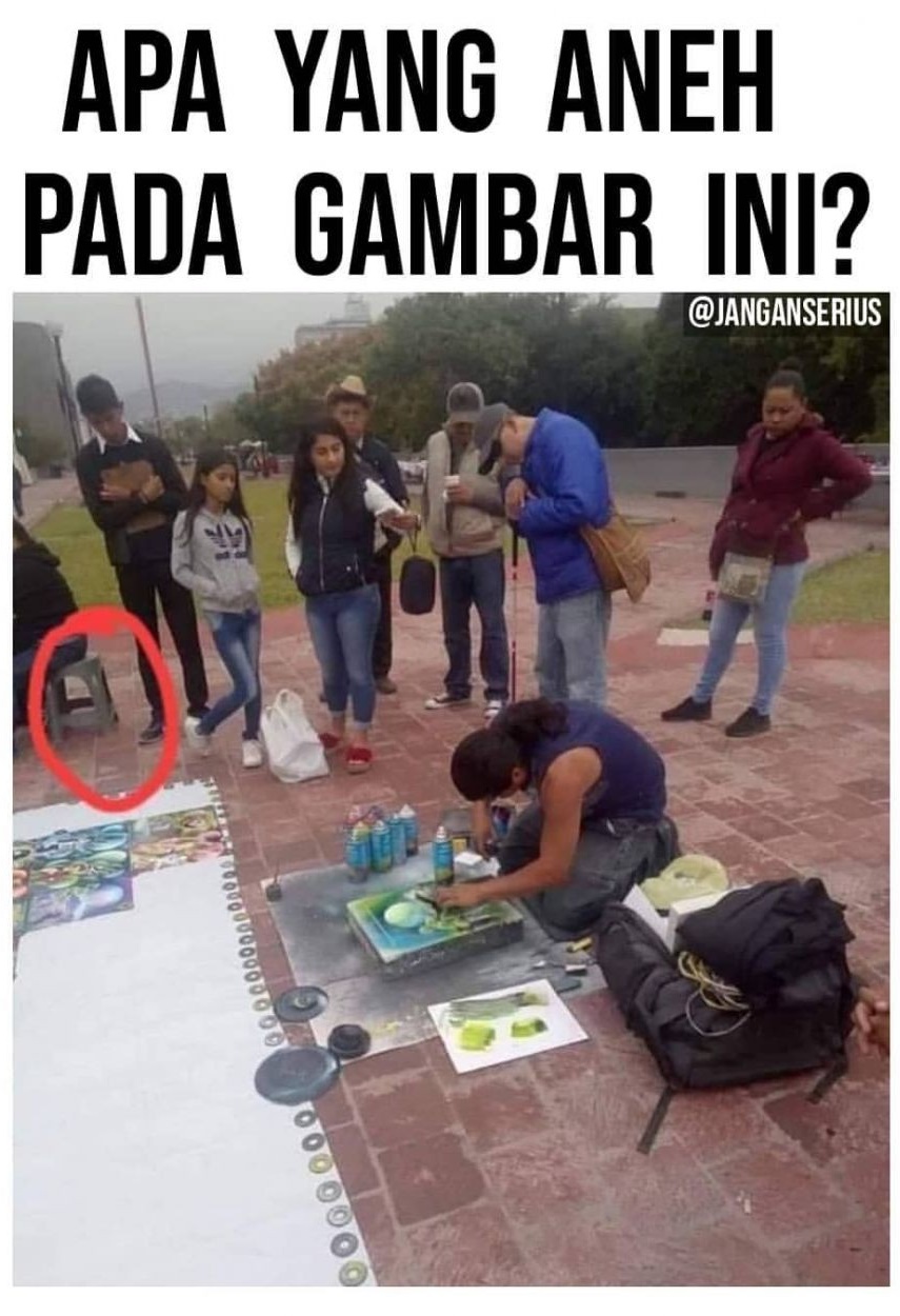 jangan salah fokus ke lingkaran merah © berbagai sumber