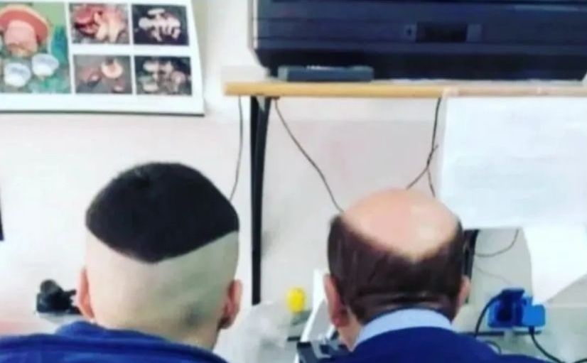 orang difoto dari belakang saling melengkapi © berbagai sumber