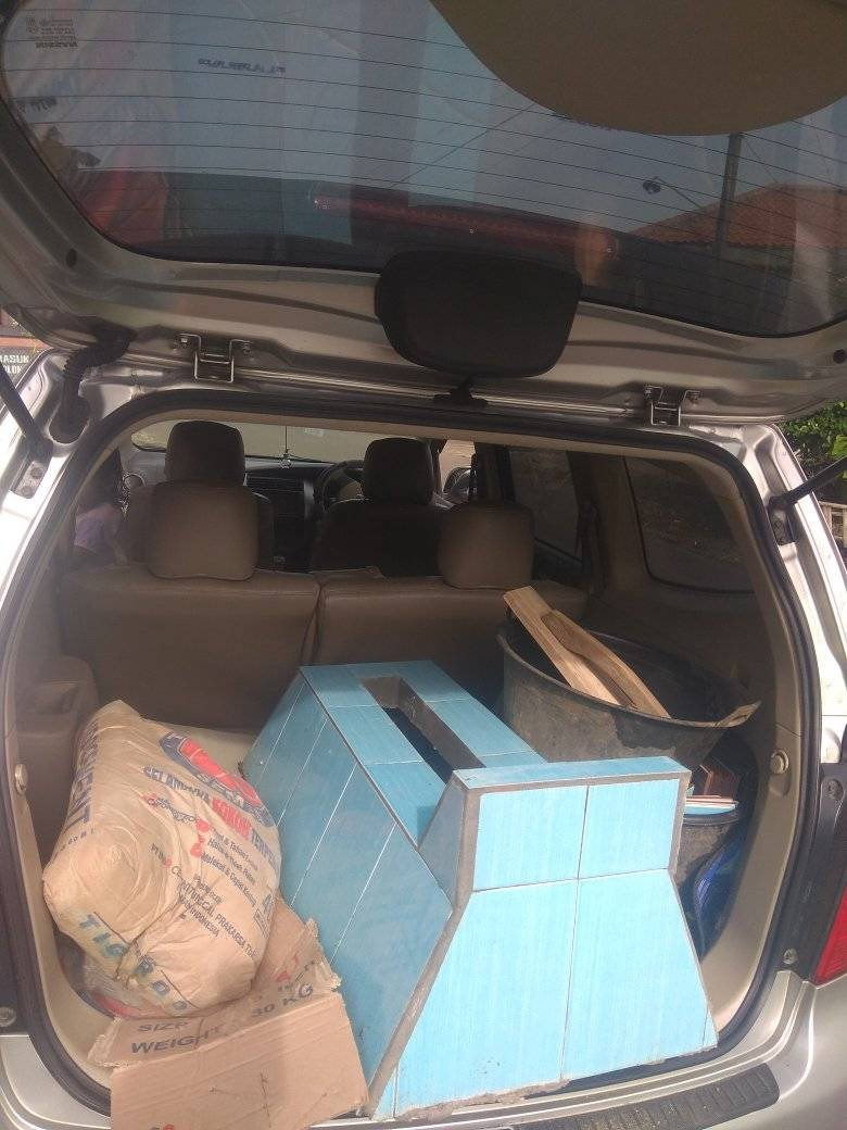 mobil asal angkut barang © berbagai sumber mobil asal angkut barang © berbagai sumber