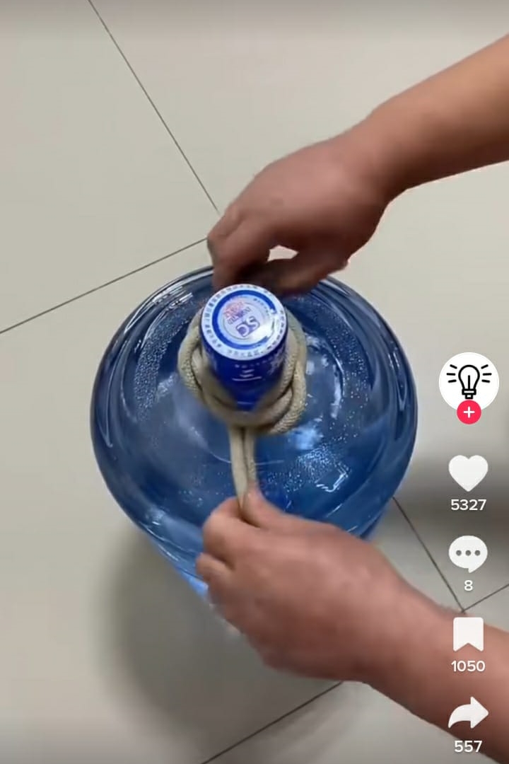 7 Cara mudah bikin tali simpul untuk bantu angkat galon, kuat dan antijatuh