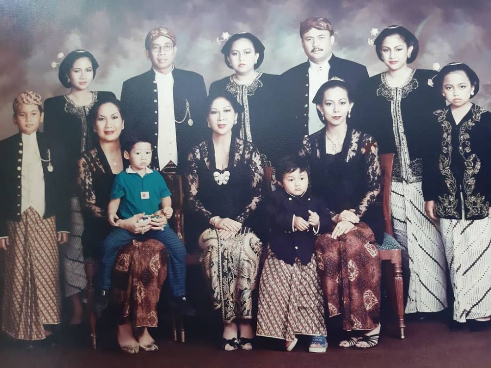 bintang iklan sampo era 80an anak putri senior © instagram
