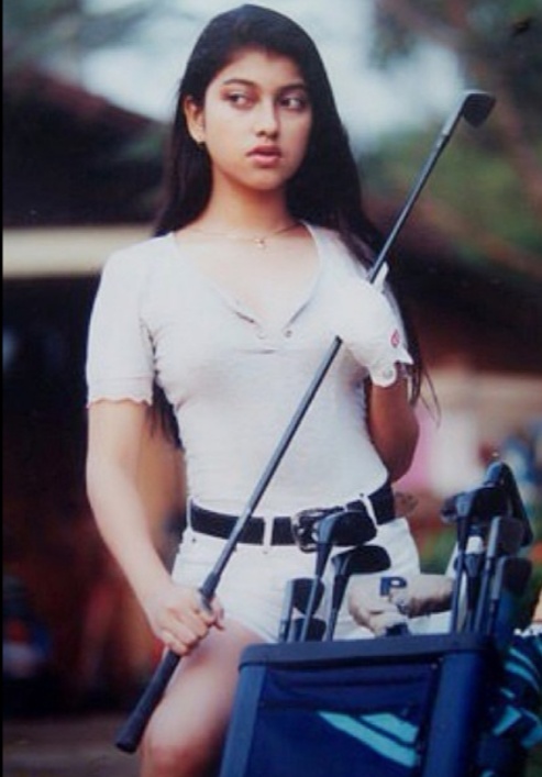 Transformasi Sarah Azhari istimewa