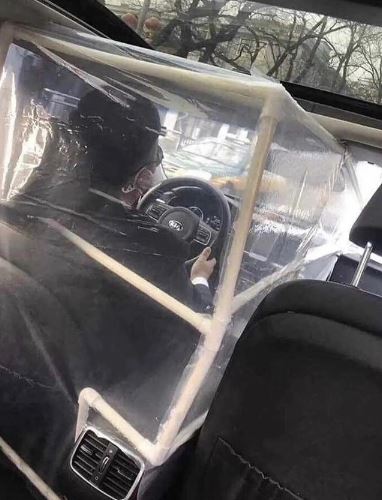 isi dalam mobil bikin kaget © berbagai sumber