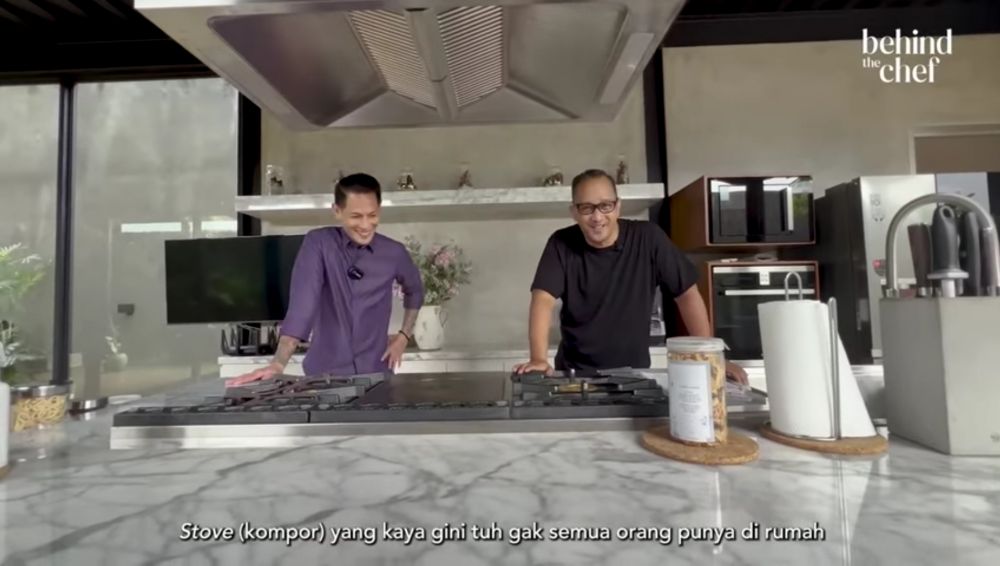 11 Potret dapur Chef Juna ini serba stainless steel, beri kesan maskulin