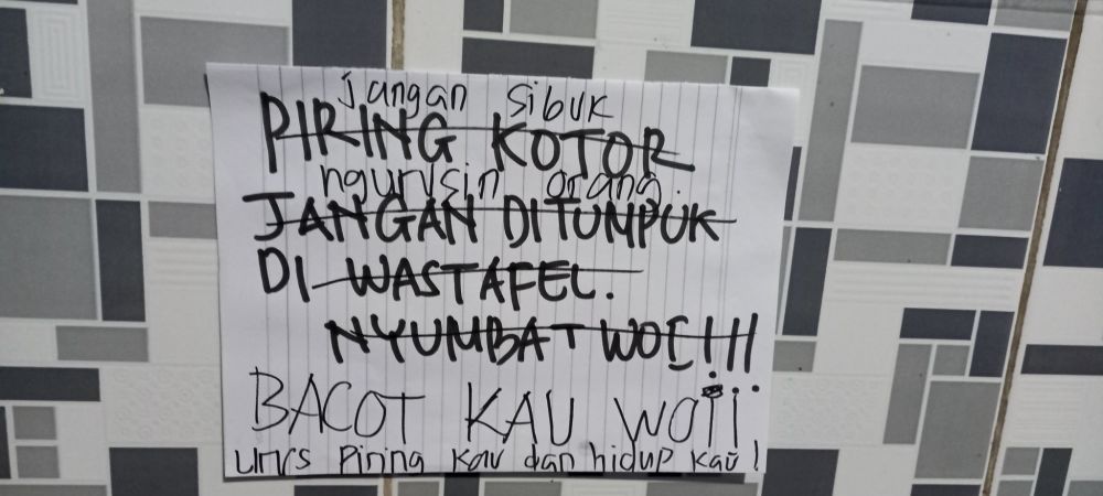 peringatan bernada sindiran © berbagai sumber