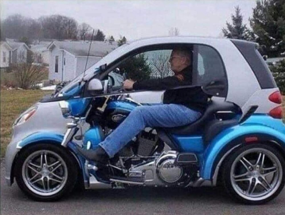 momen pas orang dan mobil © berbagai sumber