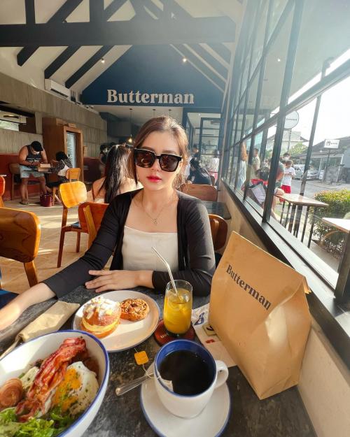 Pesona Vienesca Laurencia © Instagram Pesona Vienesca Laurencia © Instagram