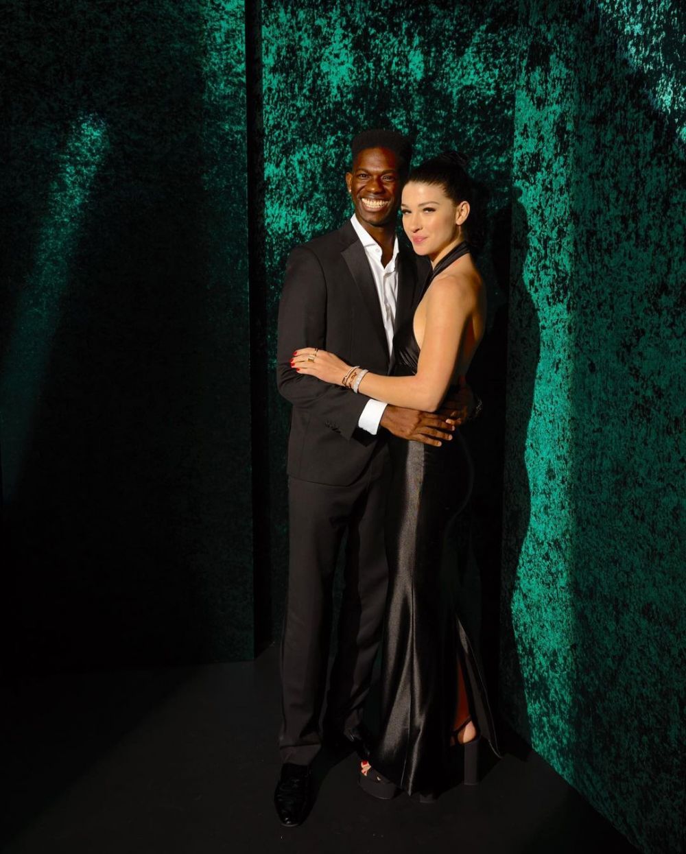 potret mesra phoebe gates dan kekasih © instagram