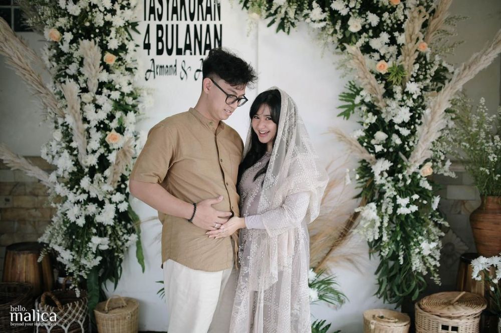 potret pengajian 4 bulan kehamilan adinda azani © instagram potret pengajian 4 bulan kehamilan adinda azani © instagram