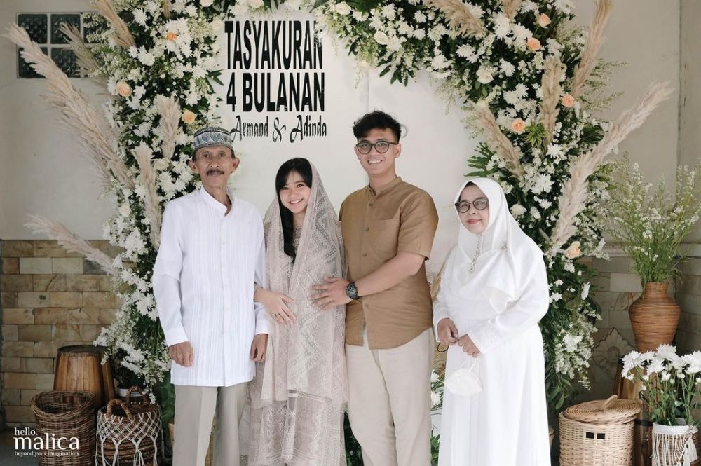 potret pengajian 4 bulan kehamilan adinda azani © instagram