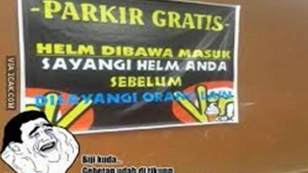 potret tulisan di papan pengumuman parkir © berbagai sumber