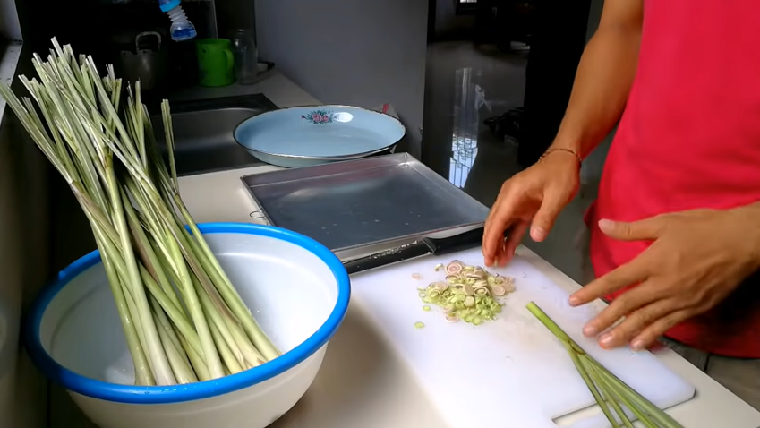5 Cara mengolah serai jadi bumbu bubuk, tahan hingga 6 bulan tanpa pengawet