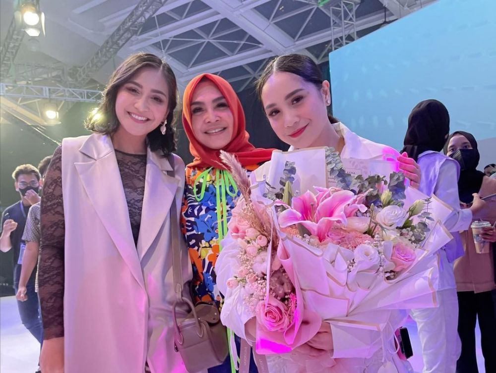 potret bintang iklan obat asma tahun 80-an © berbagai sumber