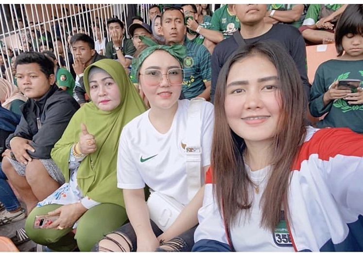 kedekatan Via Vallen dan adik-adiknya © 2022 brilio.net