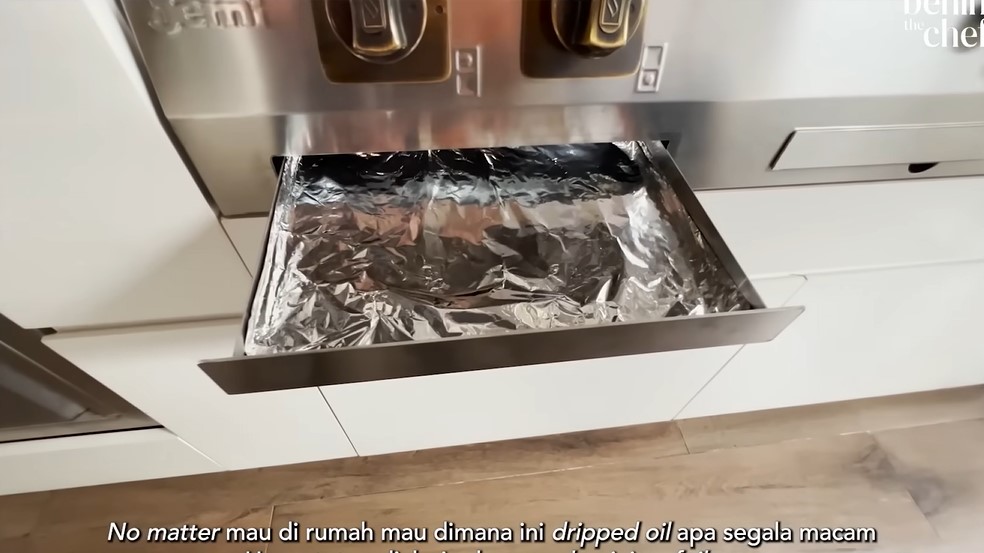 Serba stainless, intip 10 alat dapur andalan Chef Juna