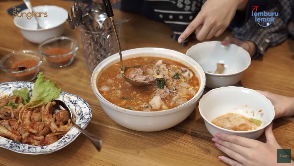 10 Kreasi masakan serba pedas ala Zaskia dan Shireen Sungkar, bikin ketagihan