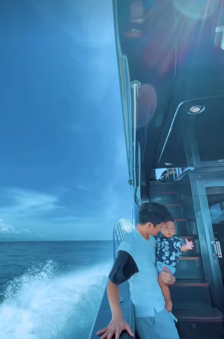 11 Momen liburan mewah Lesty Kejora dan Rizky Billar di Bali, jajal kapal pesiar hingga jetski