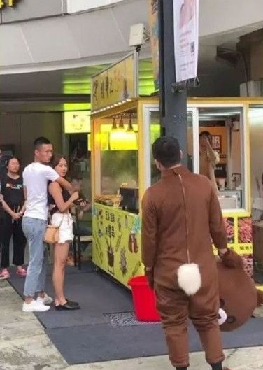 orang kelihatan sedih bikin ikutan mewek © berbagai sumber