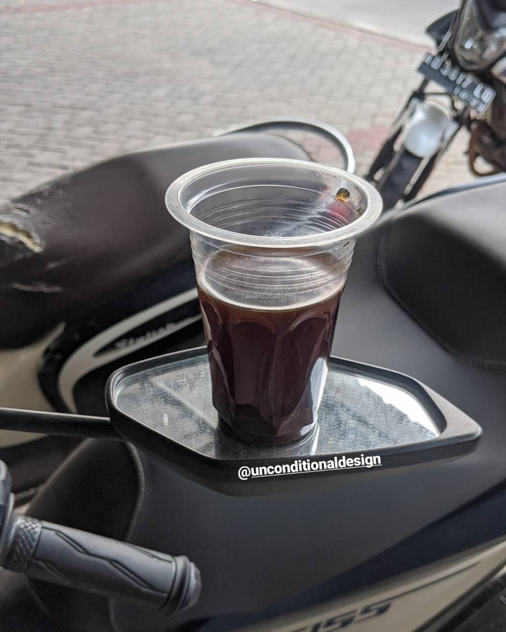 spion motor dijadikan tatakan © 2022 Instagram spion motor dijadikan tatakan © 2022 Instagram