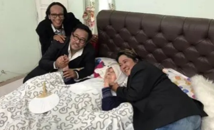 Kenangan si Doel dengan aminah © 2022 brilio.net Kenangan si Doel dengan aminah © 2022 brilio.net