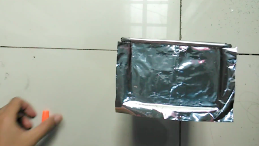 Cuma pakai aluminium foil, ini cara mudah mengatasi loyang kue yang bocor