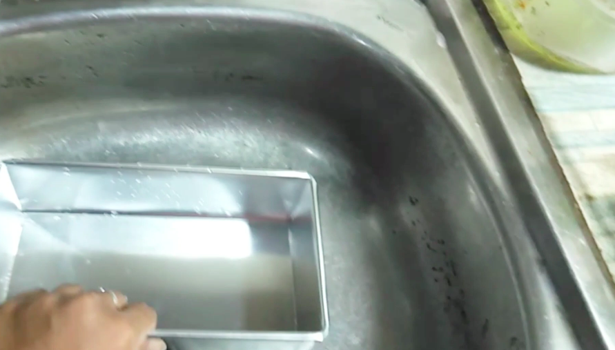 Cuma pakai aluminium foil, ini cara mudah mengatasi loyang kue yang bocor