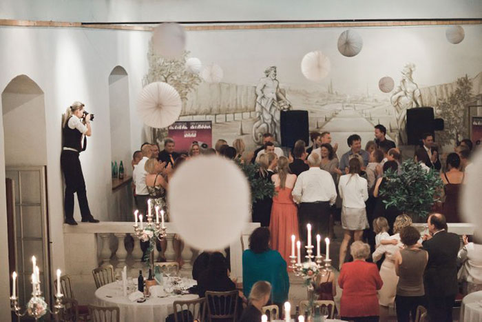 fotografer ambil gambar acara pernikahan © 2022 brilio.net fotografer ambil gambar acara pernikahan © 2022 brilio.net