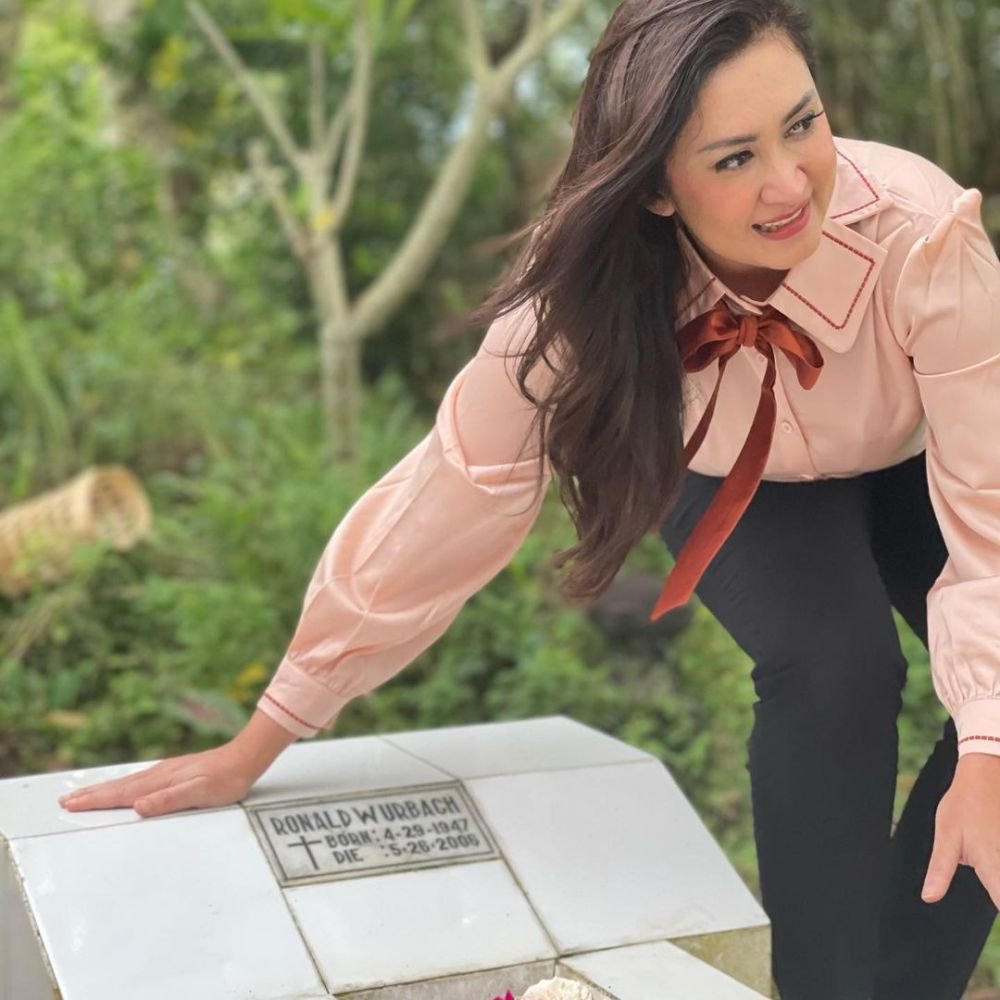 Momen Nafa Urbach pulang ke Magelang © 2022 Instagram  Momen Nafa Urbach pulang ke Magelang © 2022 Instagram