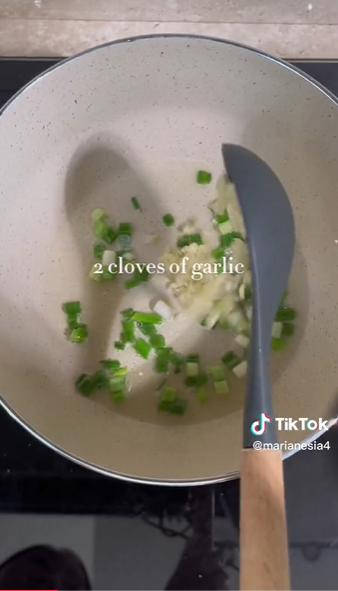 Tanpa direbus berjam-jam, ini 7 cara bikin kuah ramen kental dan gurih bak restoran Jepang