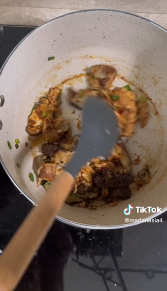 Tanpa direbus berjam-jam, ini 7 cara bikin kuah ramen kental dan gurih bak restoran Jepang