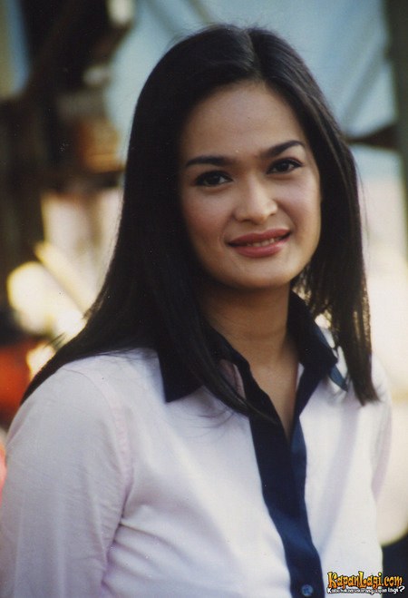 potret lawas wanita iklan permen © berbagai sumber