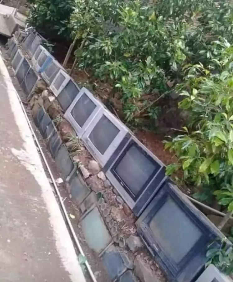 NGAKAK - 11 Aksi kocak orang manfaatkan barang elektronik bekas ini kreatifnya nggak ketolong © 2022 brilio.net