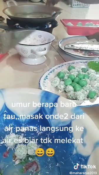 Trik sederhana agar klepon tidak lengket satu sama lain setelah direbus